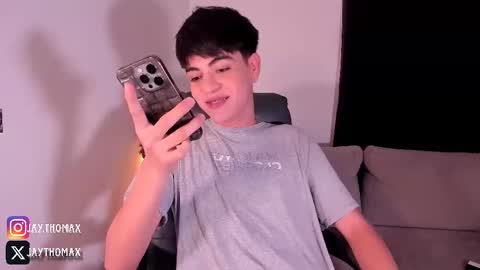 Snapshot of jaythomax chatting on September 11, 2025, 12:00 am jaythomax online show from September 11, 2025, 12:00 am