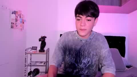 jaythomax online show from November 27, 2025, 2:13 am