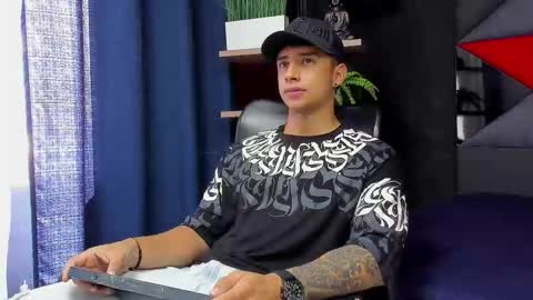 jaze_bradley online show from November 22, 2025, 5:12 pm