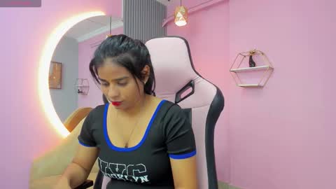 jazmin  online show from October 22, 2025, 10:59 am