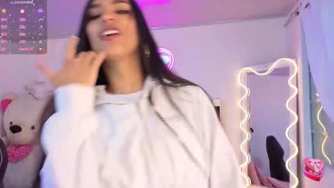 Jazmin  online show from November 12, 2025, 11:32 am