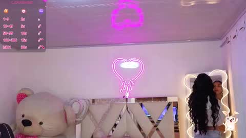 Jazmin  online show from November 26, 2025, 11:44 am