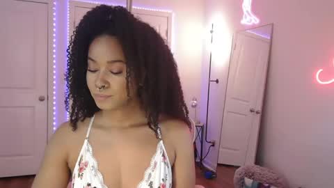 Snapshot of jazminefox chatting on February 16, 2026, 6:04 pm Jazmine Fox online show from February 16, 2026, 6:04 pm