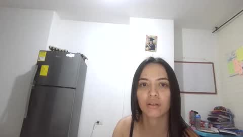 jazminojeda online show from October 19, 2025, 4:57 am