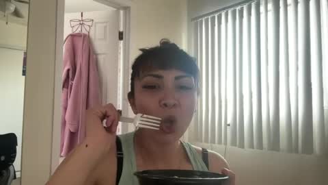 jazzy_lux online show from May 18, 2026, 12:07 am