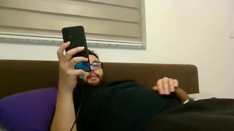 Snapshot of jbon23 chatting on February 18, 2026, 8:49 pm Josbon23 online show from February 18, 2026, 8:49 pm