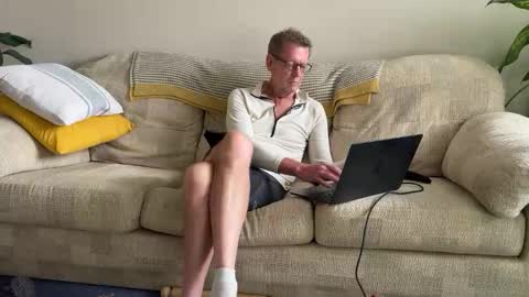 Snapshot of jcar57 chatting on September 27, 2025, 2:11 pm Jon online show from September 27, 2025, 2:11 pm