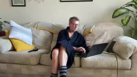 Snapshot of jcar57 chatting on November 20, 2025, 1:44 pm Jon online show from November 20, 2025, 1:44 pm