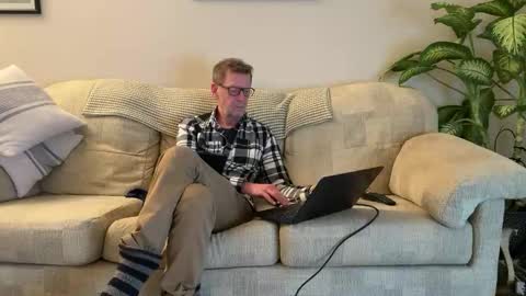 Snapshot of jcar57 chatting on January 5, 2026, 5:27 pm Jon online show from January 5, 2026, 5:27 pm