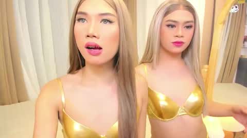 jchugecock online show from November 22, 2025, 2:49 pm