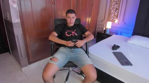 Snapshot of jealous_alfer chatting on February 7, 2026, 7:39 pm Alfer online show from February 7, 2026, 7:39 pm