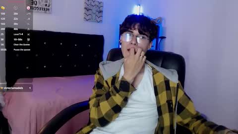 jeam_hot online show from December 1, 2025, 10:15 pm