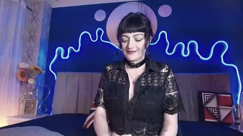 Jean online show from March 25, 2026, 7:42 pm