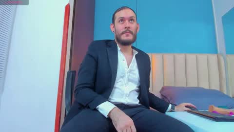 Jeanpiere online show from December 5, 2025, 2:53 am