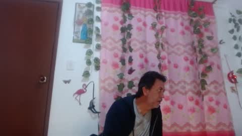 jeans_and_emma online show from March 9, 2025, 1:25 am