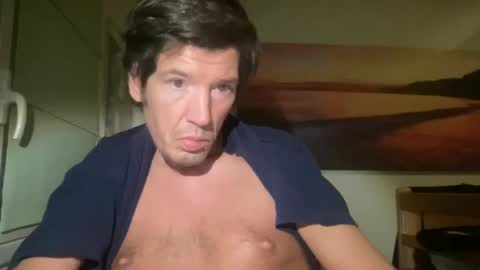 Snapshot of jeanslov chatting on December 9, 2024, 2:56 am jeanslov online show from December 9, 2024, 2:56 am