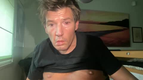 Snapshot of jeanslov chatting on January 19, 2025, 2:17 pm jeanslov online show from January 19, 2025, 2:17 pm