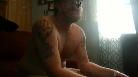 Snapshot of jearnold44 chatting on March 3, 2025, 1:20 pm jearnold44 online show from March 3, 2025, 1:20 pm