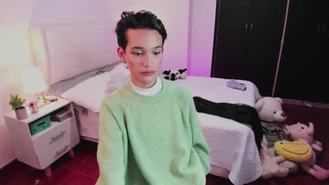  J E V D  online show from September 17, 2025, 4:03 am