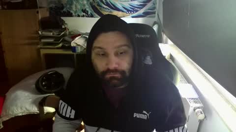 Snapshot of jeetzys chatting on April 6, 2026, 8:15 am you may know me lol online show from April 6, 2026, 8:15 am