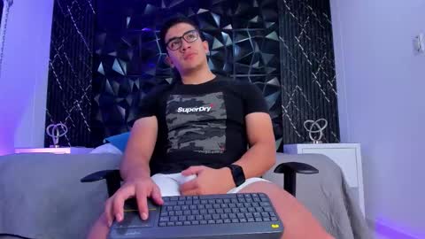 Snapshot of jeffdaltton chatting on November 3, 2025, 7:59 pm Jeff online show from November 3, 2025, 7:59 pm