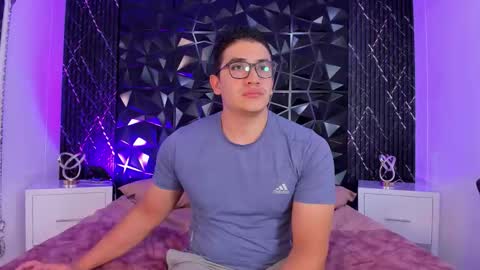 Snapshot of jeffdaltton chatting on December 15, 2025, 8:35 pm Jeff online show from December 15, 2025, 8:35 pm