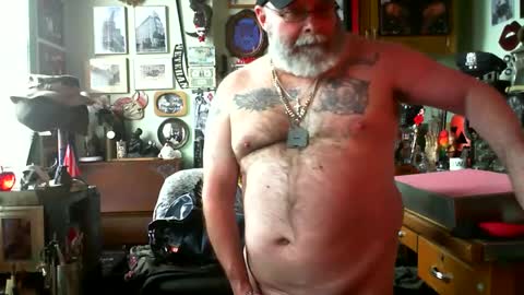 Snapshot of jello9 chatting on February 27, 2025, 7:47 pm Jello9 online show from February 27, 2025, 7:47 pm