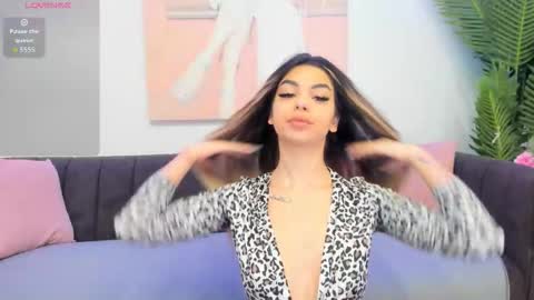 jelly__beanss online show from November 25, 2025, 7:52 am