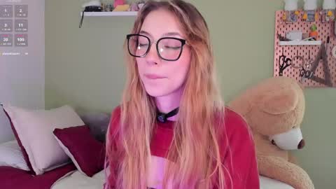 Snapshot of jelly_w5 chatting on June 1, 2026, 2:02 am Jelly online show from June 1, 2026, 2:02 am