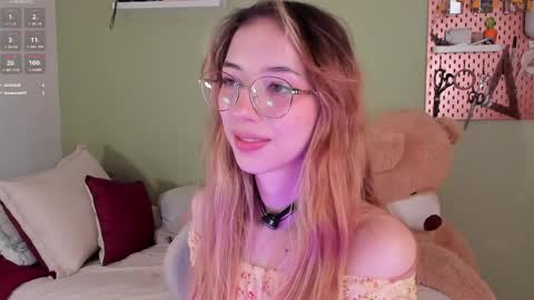 Snapshot of jelly_w5 chatting on June 5, 2026, 1:45 am Jelly online show from June 5, 2026, 1:45 am