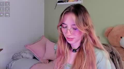 Snapshot of jelly_w5 chatting on June 29, 2026, 1:56 am Jelly online show from June 29, 2026, 1:56 am