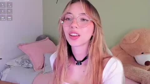 Snapshot of jelly_w5 chatting on July 2, 2026, 2:33 am Jelly online show from July 2, 2026, 2:33 am