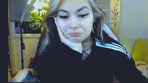 Snapshot of jelyaa chatting on December 8, 2024, 11:46 am Jelya online show from December 8, 2024, 11:46 am