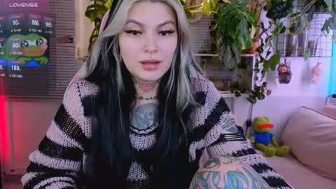 Snapshot of jelyaa chatting on December 17, 2025, 12:44 pm Jelya online show from December 17, 2025, 12:44 pm