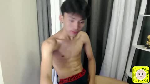 jemart_urnaughtboy online show from February 28, 2026, 7:37 pm