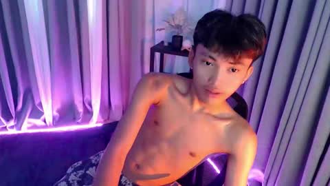 jemart_urnaughtboy online show from May 4, 2026, 7:04 am