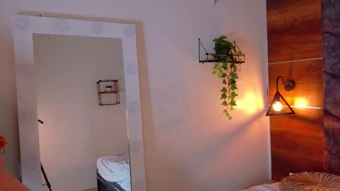 Snapshot of jenacooper__ chatting on October 23, 2025, 2:49 pm Jena online show from October 23, 2025, 2:49 pm