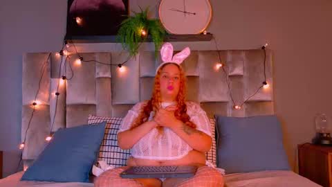 Snapshot of jenacooper__ chatting on October 25, 2025, 3:36 am Jena online show from October 25, 2025, 3:36 am