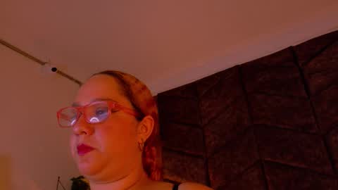 Snapshot of jenacooper__ chatting on November 11, 2025, 2:44 am Jena online show from November 11, 2025, 2:44 am