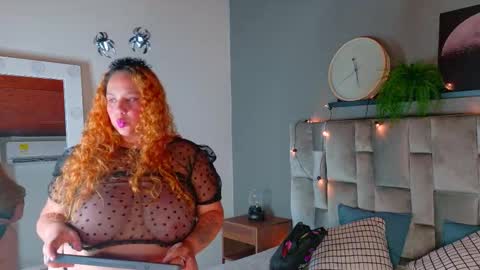 Snapshot of jenacooper__ chatting on December 5, 2025, 7:54 pm Jena online show from December 5, 2025, 7:54 pm