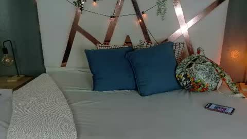 Snapshot of jenacooper__ chatting on June 24, 2026, 2:43 am Jena online show from June 24, 2026, 2:43 am