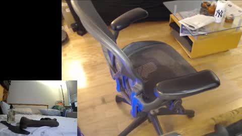 PegMePlease online show from November 10, 2025, 1:21 pm