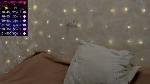 Snapshot of jeniferji chatting on December 4, 2024, 9:51 am EvaSileZ online show from December 4, 2024, 9:51 am