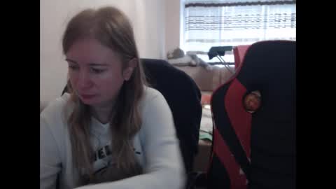 Snapshot of jenisandpeter chatting on October 6, 2025, 6:00 am JenisAndPeter online show from October 6, 2025, 6:00 am