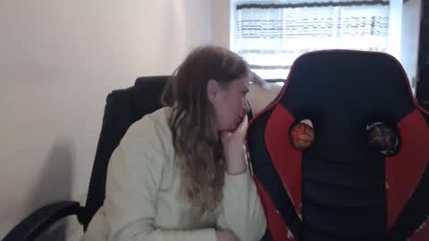 Snapshot of jenisandpeter chatting on November 6, 2025, 7:20 am JenisAndPeter online show from November 6, 2025, 7:20 am