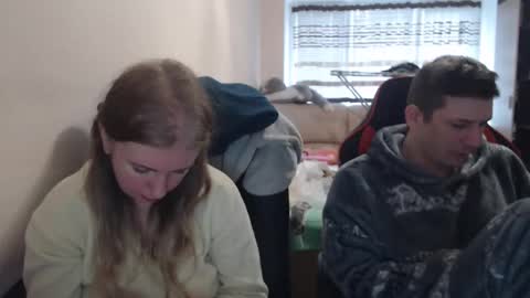 Snapshot of jenisandpeter chatting on November 8, 2025, 7:52 am JenisAndPeter online show from November 8, 2025, 7:52 am