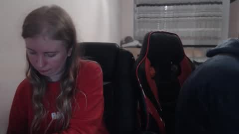 Snapshot of jenisandpeter chatting on November 17, 2025, 8:25 pm JenisAndPeter online show from November 17, 2025, 8:25 pm