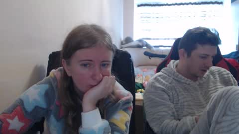 Snapshot of jenisandpeter chatting on November 24, 2025, 8:47 am JenisAndPeter online show from November 24, 2025, 8:47 am