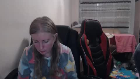 Snapshot of jenisandpeter chatting on November 25, 2025, 7:14 pm JenisAndPeter online show from November 25, 2025, 7:14 pm