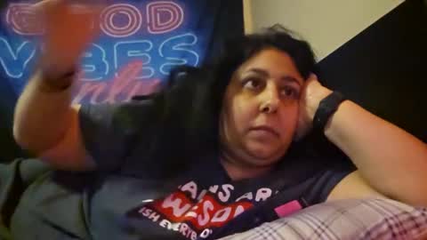 Snapshot of jennabrady chatting on February 6, 2025, 2:33 am  Dragon Queen. Be my Dragon --  and  online show from February 6, 2025, 2:33 am